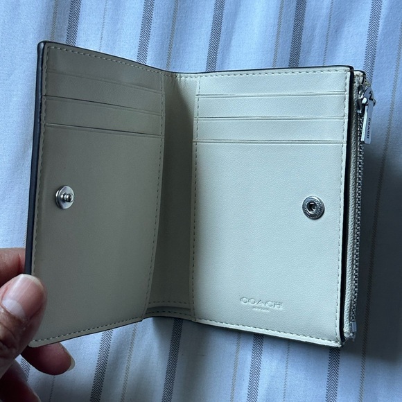 Coach Snap Billfold Wallet - Picture 7 of 14